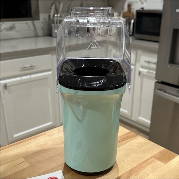 New! DASH Fresh Pop Hot Air Popcorn Maker Makes 16 Cups - Picture 13 of 16